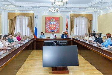 Союз женщин России укрепляет связи